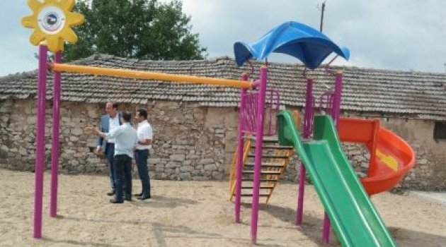 Narlık ve Doruk mahallelerinde park çalışması