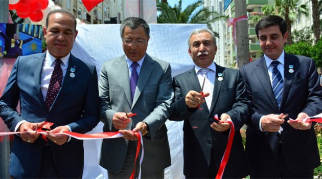 Nazarbayev’in ismi Adana’da caddeye verildi