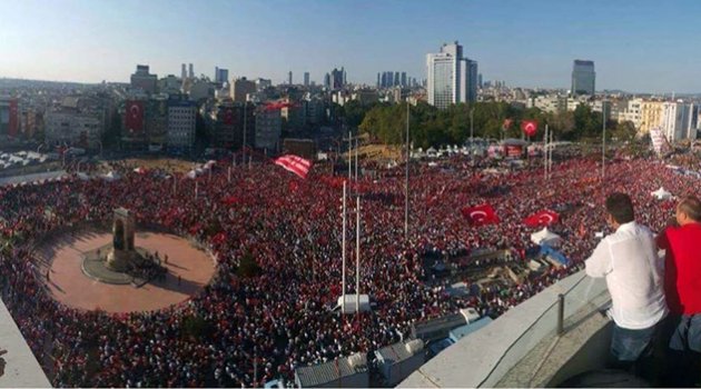‘NE DARBE NE DİKTA, ÇÖZÜM ÖZGÜRLÜKÇÜ DEMOKRASİ’