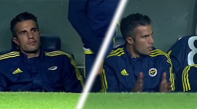 O anlarda van Persie...