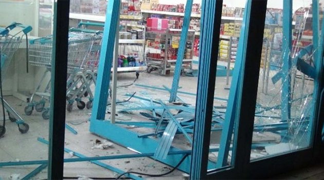 Üç noktaya eş zamanlı bombalı saldırı