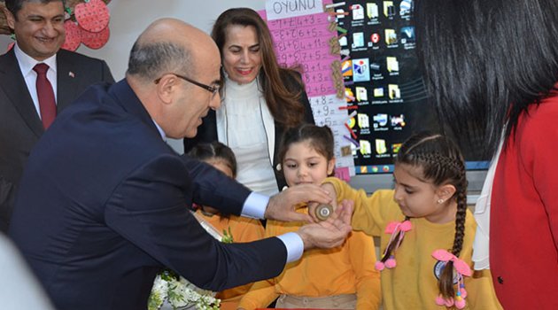 Öğrencilere okul sütü dağıtıldı