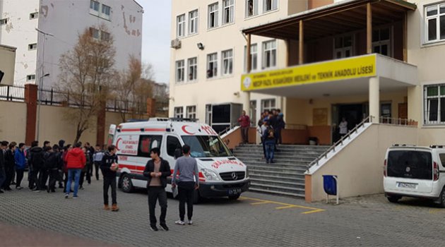 Öğrencilerin kavgası kanlı bitti
