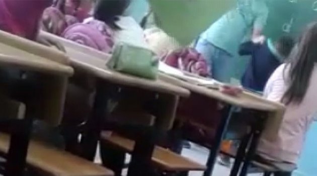 Öğrenciye öğretmenden dayak