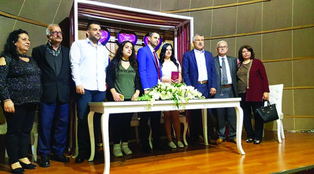 Öğretmen çiftin nikâhını Başkan Karalar kıydı