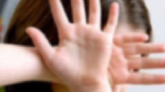 Öğretmenden 18 yaşındaki kıza iğrenç teklif!