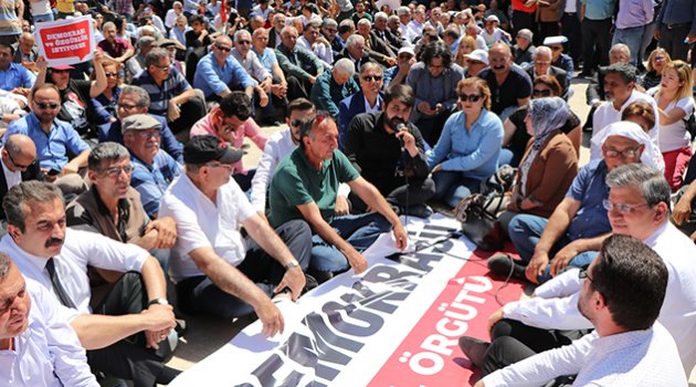 “OHAL değil demokrasi istiyoruz”
