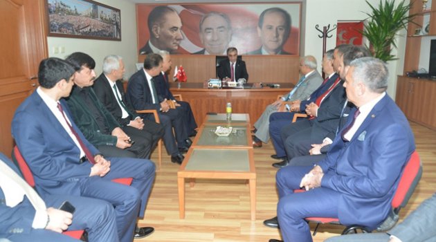 Oktay Öztürk, MHP Adana il başkanlığı’nı ziyaret etti