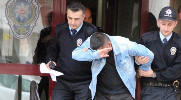 Okul bahçesinde bonzai ile yakalandılar