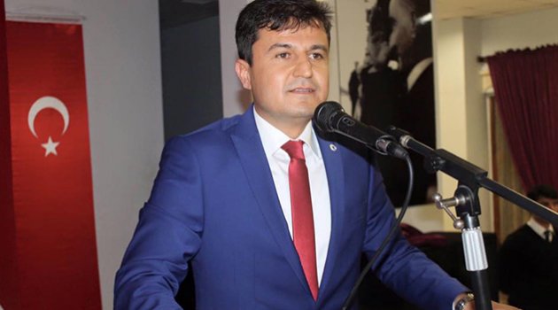 ‘Okul müdürü suç işliyor’ iddiası