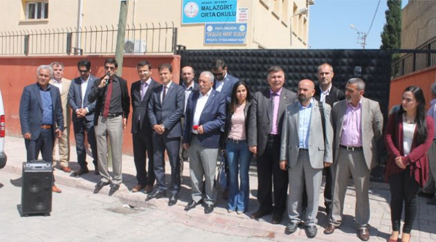 Okul müdürünün darp edilmesi sendikalar tarafından protesto edildi