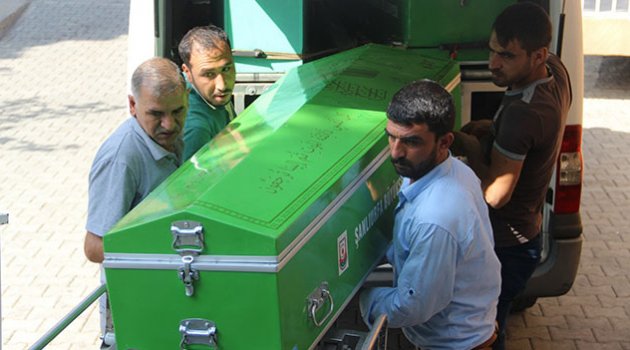 Okul servisi ile motosiklet çarpıştı: 2 ölü