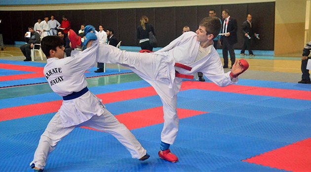 Okullararası Türkiye Gençler Karate Grup Müsabakaları