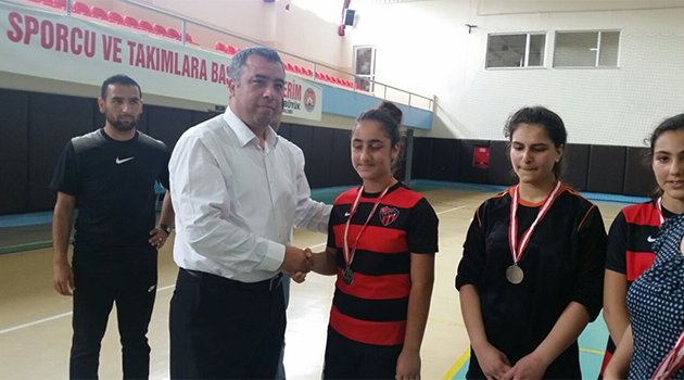 Okullarası Küçük Kızlar Futsal Müsabakaları