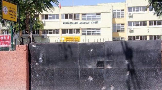 Okulun kapısına ateş eden zanlı: "Aşkıma kızdım okulun kapısına kalp yaptım"