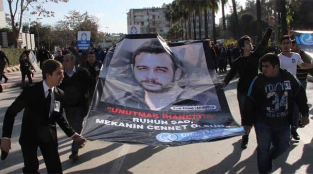 Öldürülen ülkücü genç için gıyabi cenaze namazı kılındı