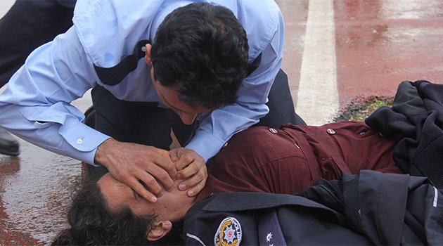 Ölmek isteyen kadını komiser hayata döndürdü