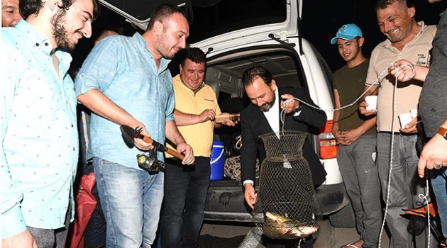 Olta ile 2 kilo balık yakaladı