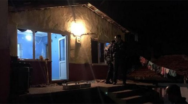 Ölü taklidi yaparak kurtuldular