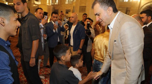 Ömer Çelik’in çocuk sevgisi