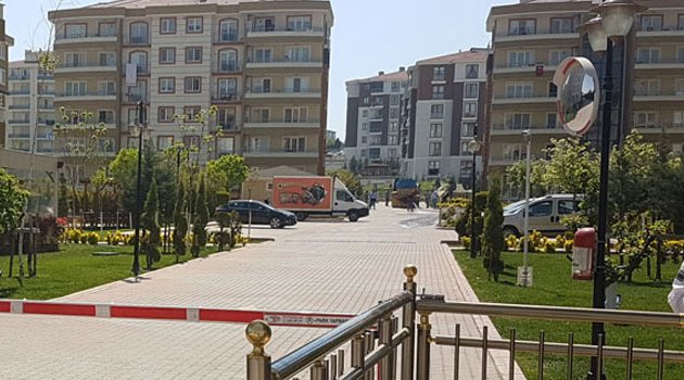 Önce kadını öldürdü sonra intihar etti