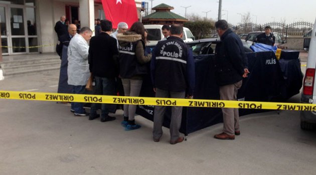 Önce karısını ve kuzeninin öldürdü sonra intihar etti