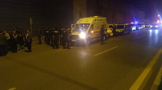 Önce tartıştığı kişiyi sonra kendini bıçakladı