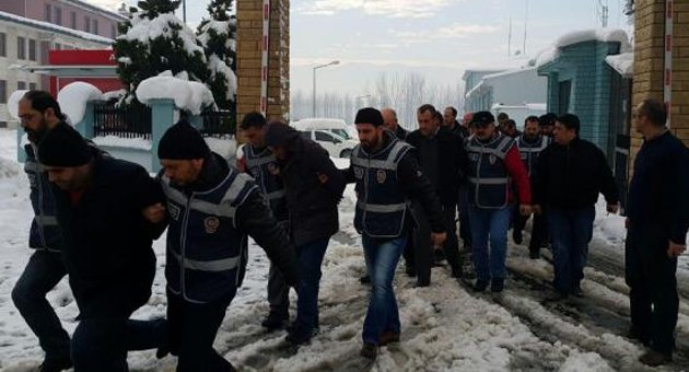 Önce yanlış kişiyi öldürdüler, kan davalılarını öldürmek için 1 yıl daha beklediler