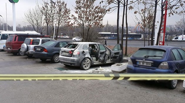Otomobil bomba gibi patladı!