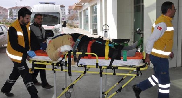Otomobil takla attı: 3 yaralı