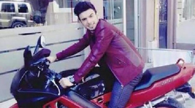 Otomobile çarpan motosikletin sürücüsü öldü