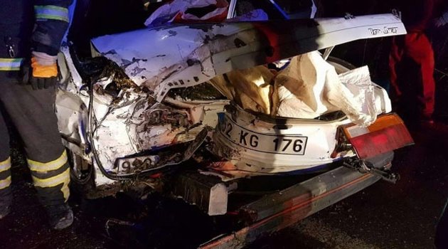 Otomobiller çarpıştı! 10 yaralı