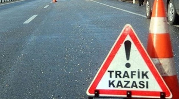 Otomobiller kafa kafaya çarpıştı! 3 ölü 4 yaralı