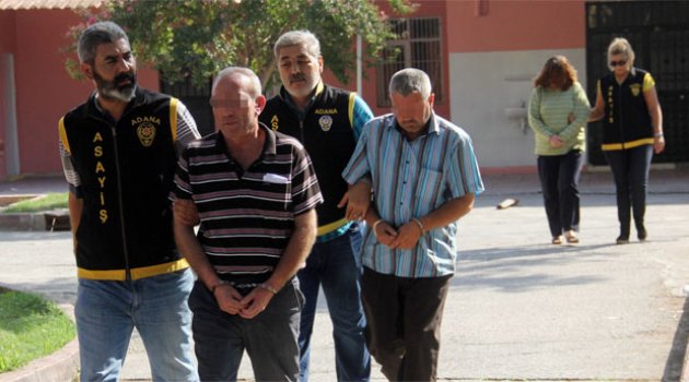 Öz kızına fuhuş yaptırırken yakalandı
