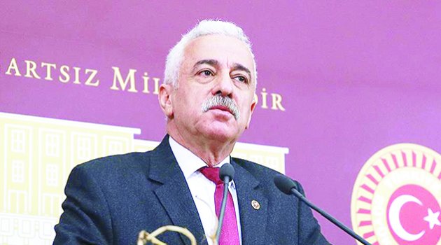 Özdiş, tutuklu gazetecilerin iddianamelerini sordu
