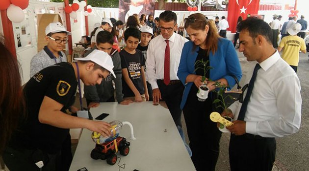 ÖZE’nin TÜBİTAK 4006 bilim fuarı ilgi gördü