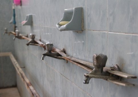 Camide musluk hırsızlığına prangalı çözüm