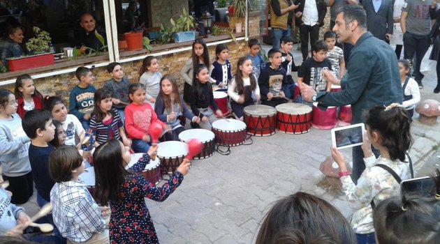 Özgüven duygusu bir sınıfı sanata yöneltti
