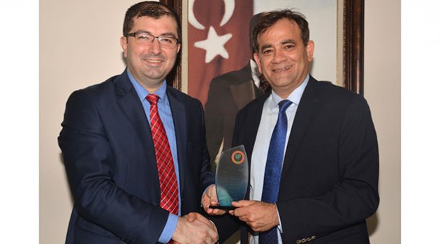 Özkan: Şehir Hastanesinde eczaneler üzerinden rant istemiyoruz