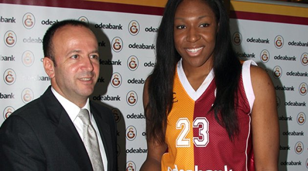 Özyer'den Kelsey Bone açıklaması!