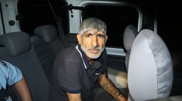 Pencereden kadınları gözetleyip cinsel tacizde bulunan şahıs yakalandı