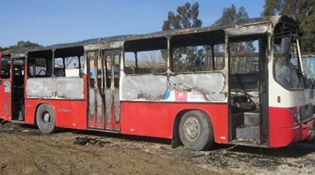 PKK yandaşları otobüs yaktı