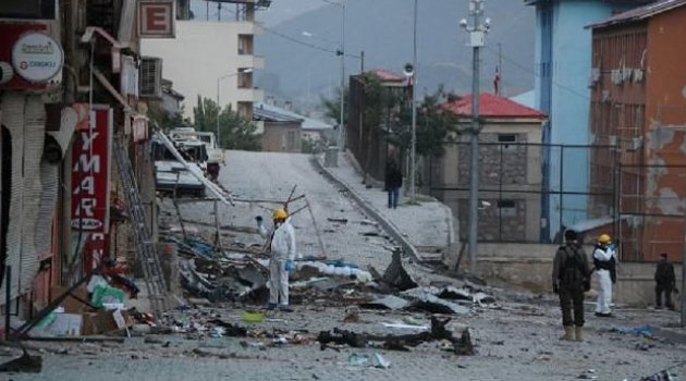 PKK'nın bombalı saldırısının ardından Şemdinli...