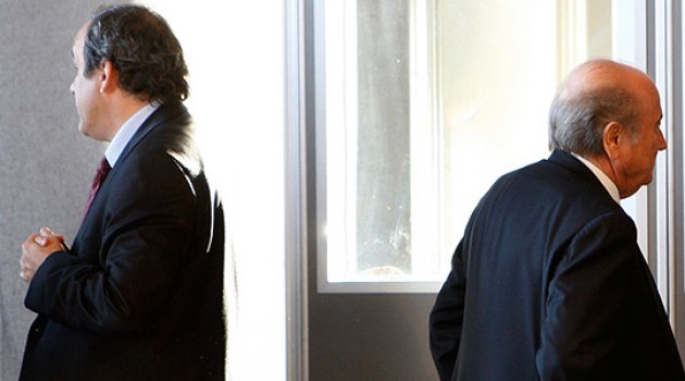 Platini'den Blatter'a 'bırak' resti!