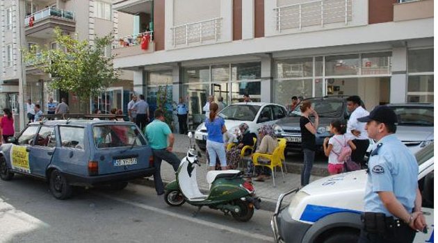 Polis, boşandığı eşini öldürdü, 5 saat sonra intihar etti