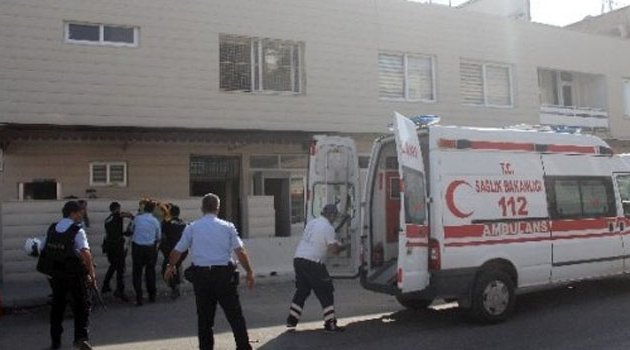 Polis Merkezinde İntihar Girişimi