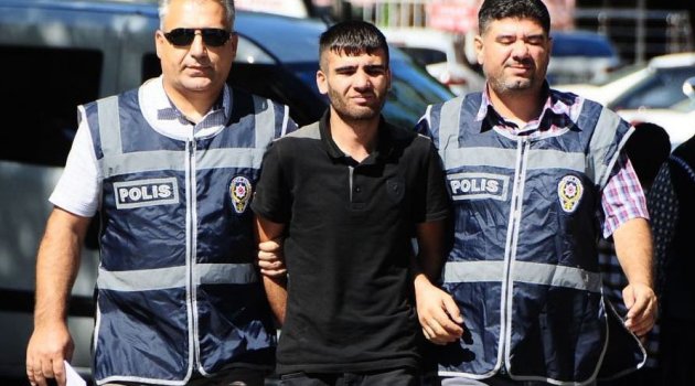 Polis "vatandaş ve esnaf" oldu, gaspçıları yakaladı
