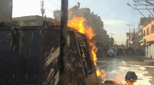 Polise molotof bombası atan 5 PKK yandaşı tutuklandı