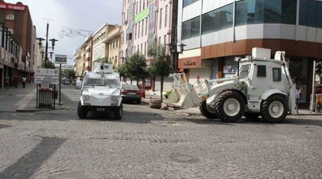 Polise roketli saldırı: 2 şehit