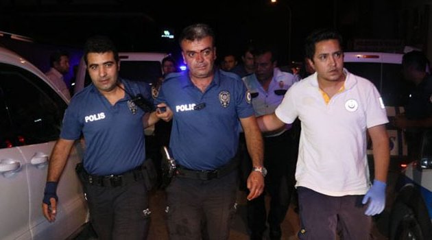 Polise saldıran travesti serbest bırakıldı